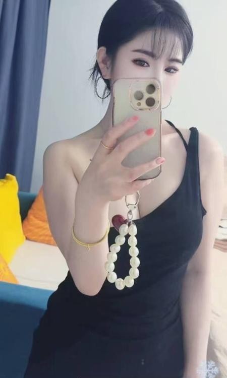 新发现的全能型骚御姐