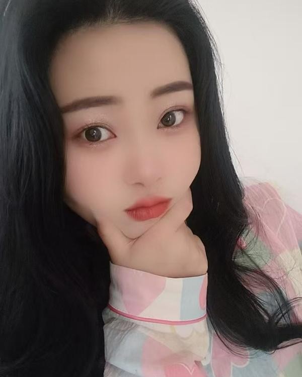 年轻貌美的芊儿