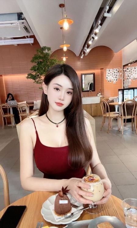 福田风骚甜美颜值嫩妹