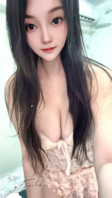 大钟奶少妇盼盼