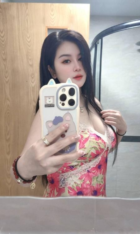 亚运村美乳萌萌老师