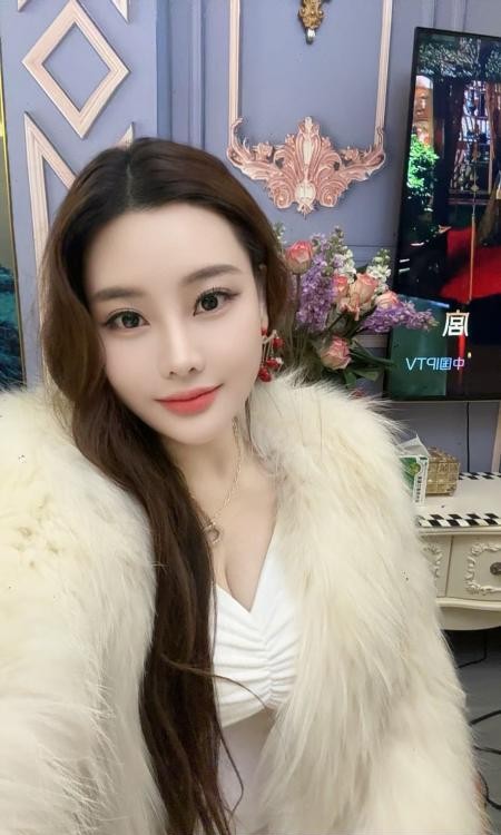 罗湖白嫩气质美女