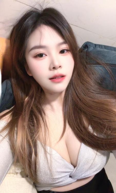 河南岸爱舌吻的骚妇