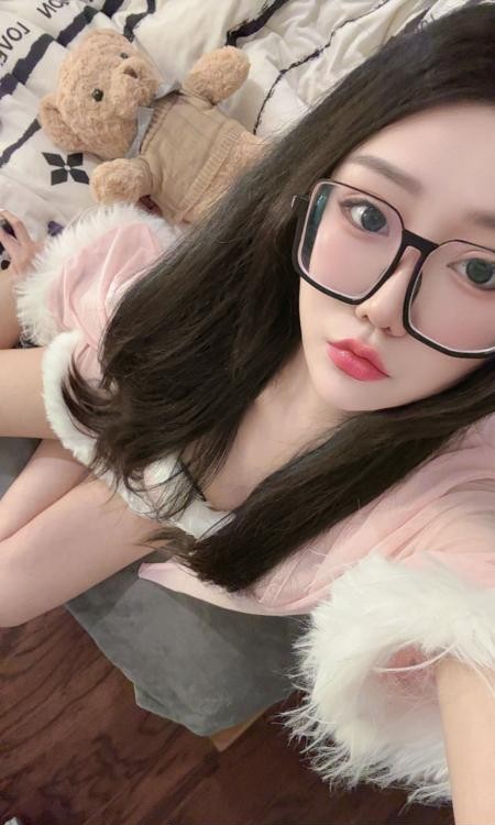 制服可爱小女友