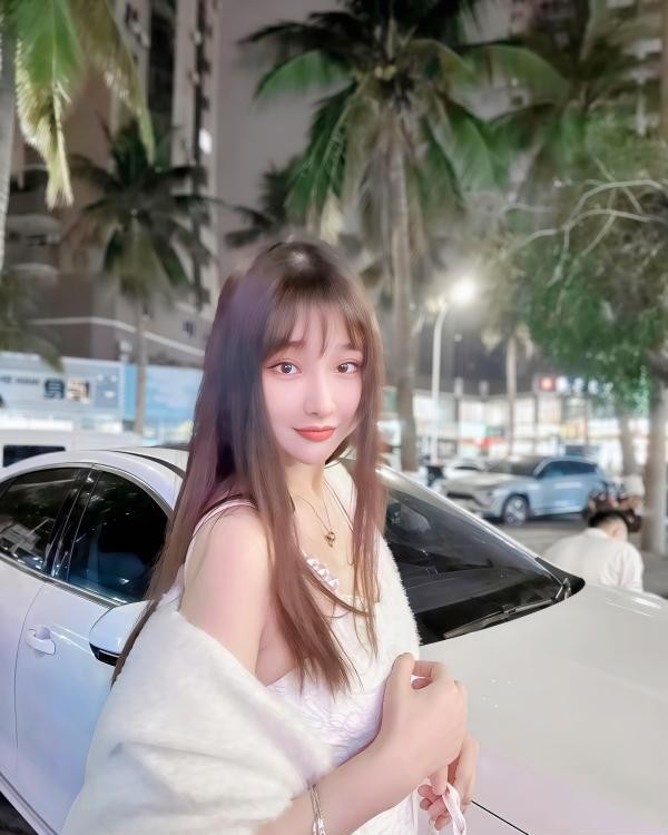 九堡高颜甜美黑长直