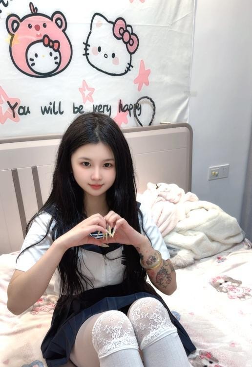 上城性感制服妹子