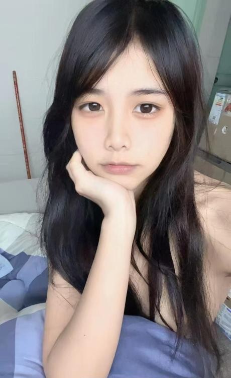 刚下海04反差萝莉