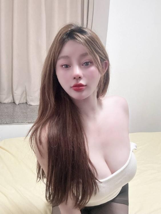 福田翘臀大奶妹子