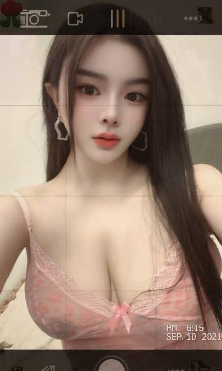 白嫩巨乳翘臀骚梦瑶