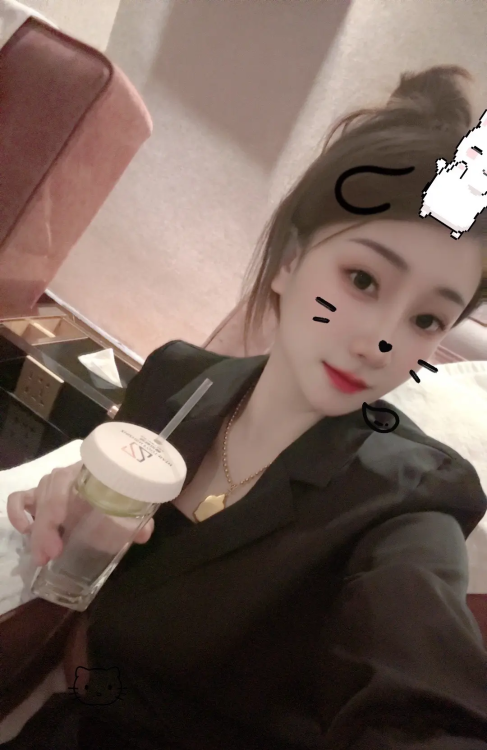 南山清纯小美女