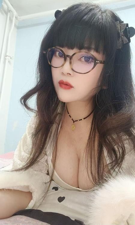 桥西丰满大胸姐姐