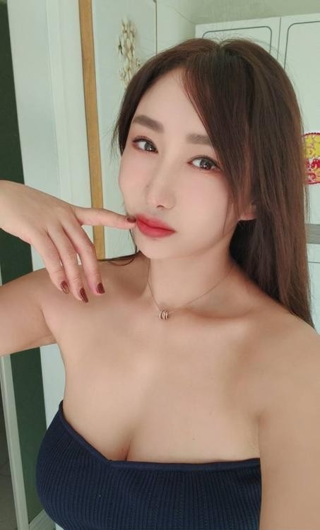 朝阳高挑腿长小姐姐