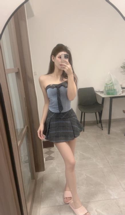 魔鬼身材黄埔小迪