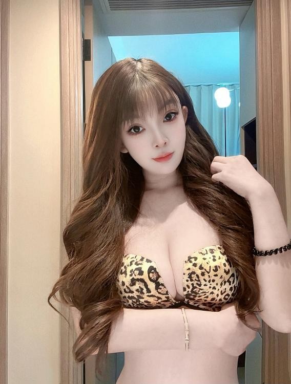 萧山细腰大奶御姐