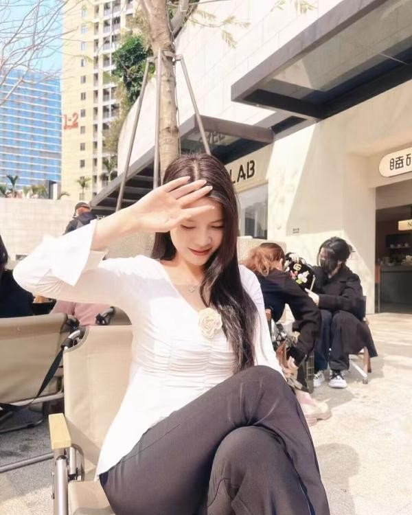 广州性感大胸静静