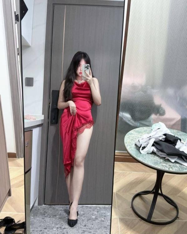 龙华区制服曼曼