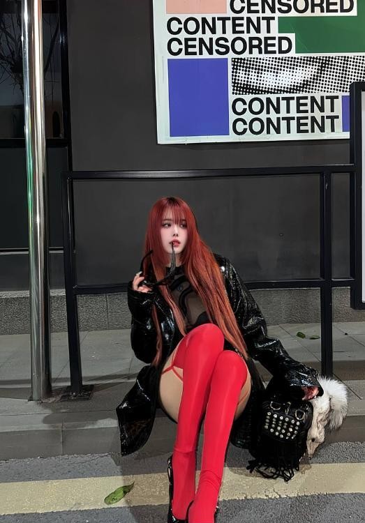 修长苗条肥臀馨菲