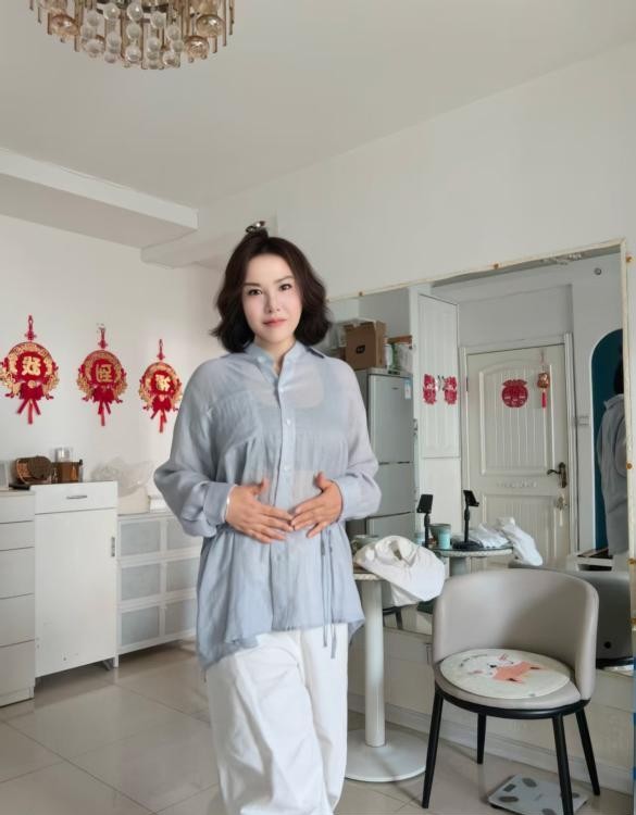 皇姑大奶肥臀少妇