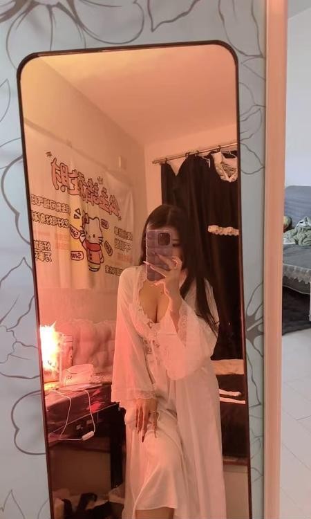 铁西娃娃脸小骚女