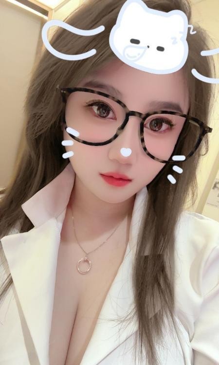 高新丰满大奶知雪妹妹