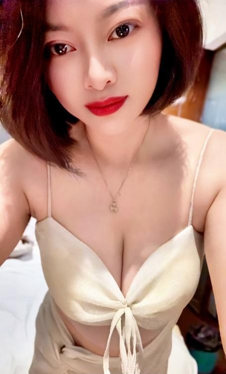 滨江巨乳骚娃夏沫