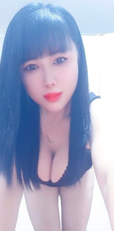 浦东大奶骚妇很泄火