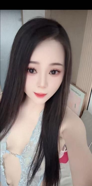 娜娜爱爱会喷水