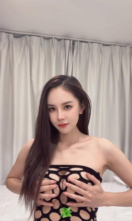 市南苗条身姿雯雯