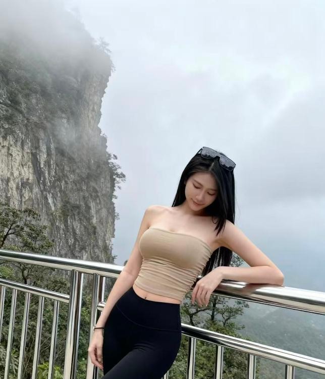 江宁口爆气质小姐姐