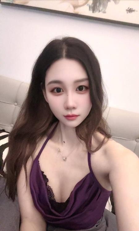 吴中长腿嫩妹大蟒蛇