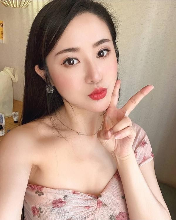 硚口个人自做美女