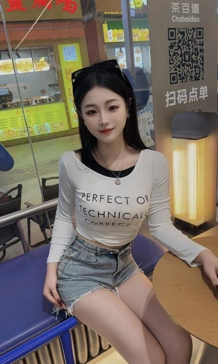 童颜大胸翘臀玫瑰