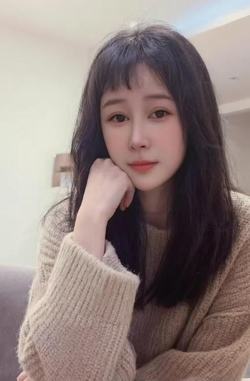 东站娃娃脸巨乳少妇