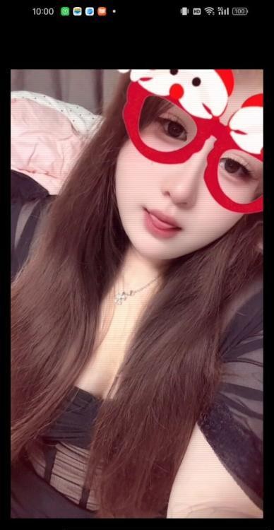 西塔佛系大胸娃娃