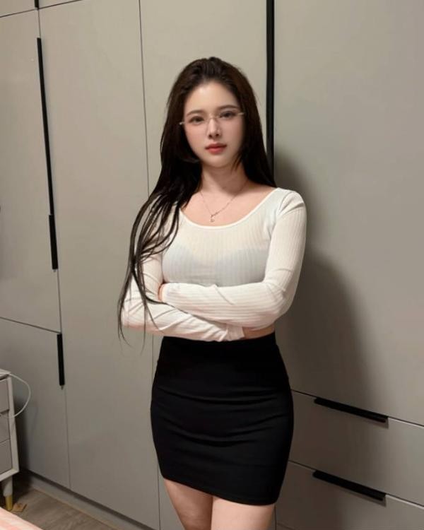 上城翘臀欲女雅琪