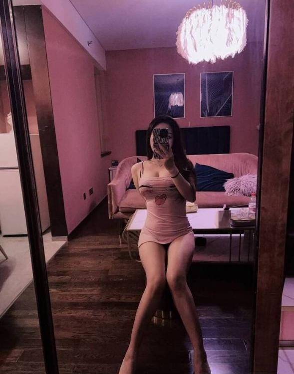 胸大臀翘mimi老师