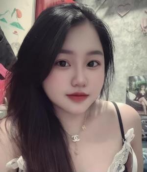 道里微胖巨乳精神小妹