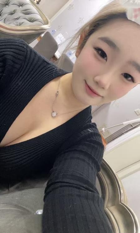 很嫩很嫩的小妹妹