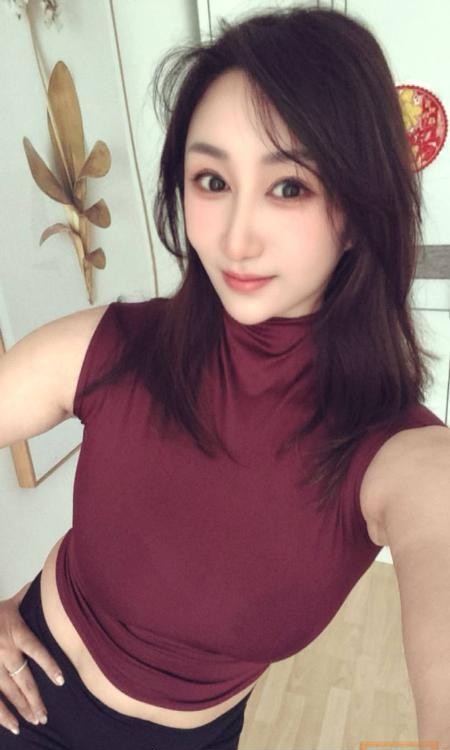 身材高挑大胸老师