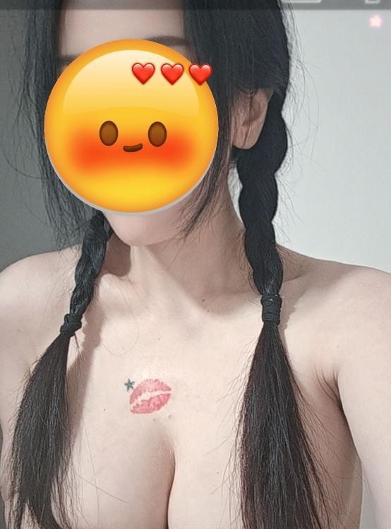 天河潭村爆乳气质美女