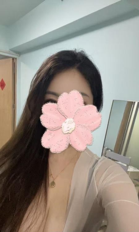 后入性感翘臀骚妹