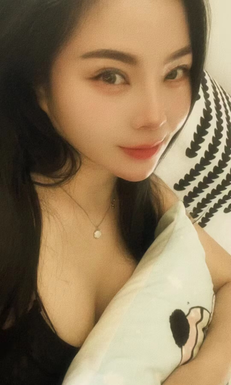 南山性感水多大胸御姐