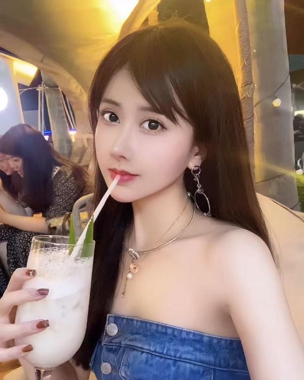 苗条颜值小千代