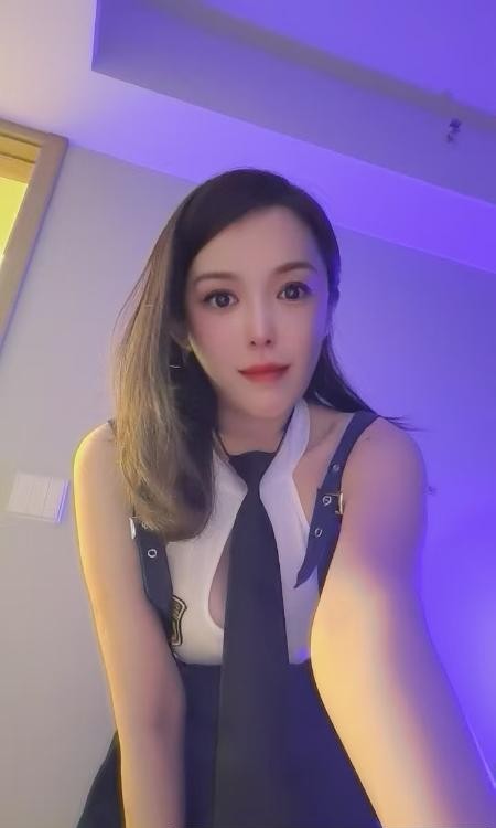 成都武侯美女依灵