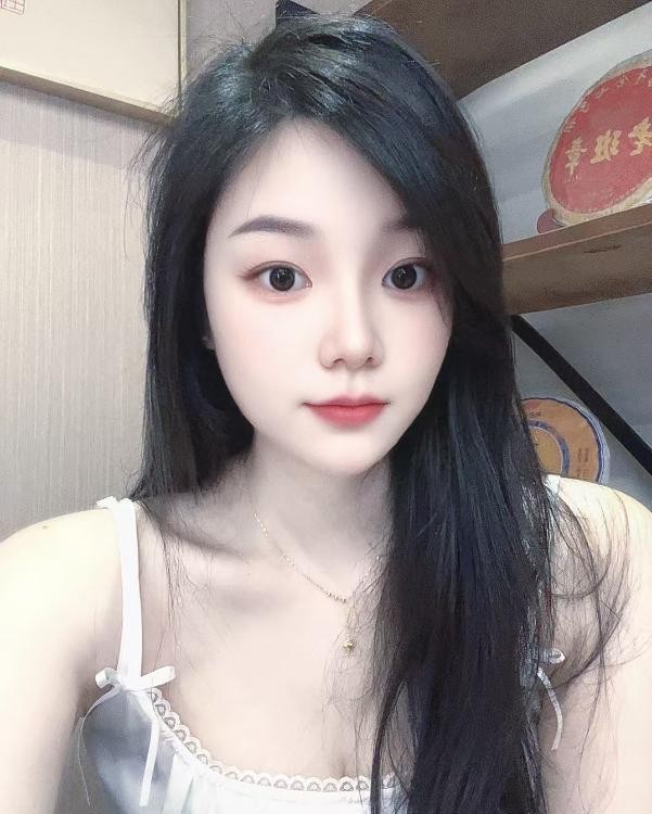 福田腿模小辣椒