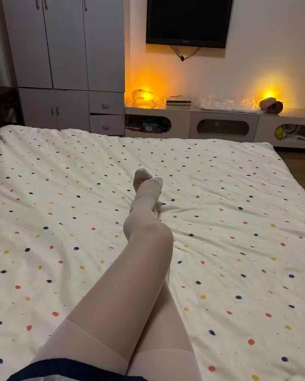 绝美身材小姐姐