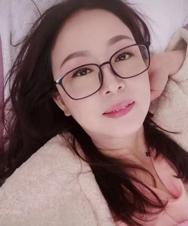 天然大胸御姐范