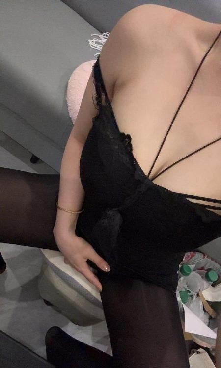 毒龙服务系少妇口活好