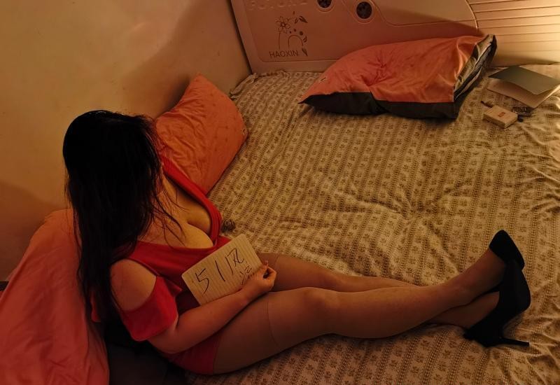 大胸温柔轻少妇