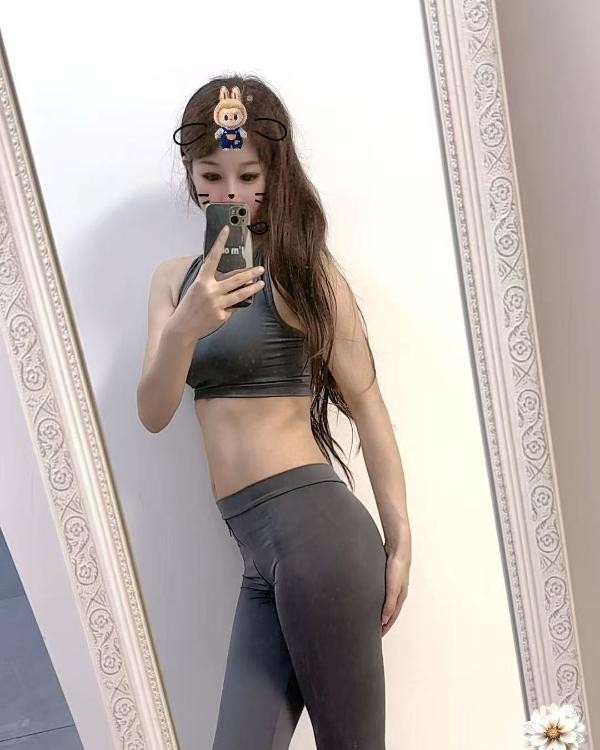 服务系少妇雪儿